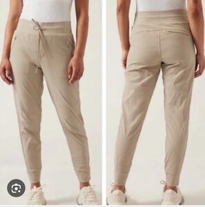 Athleta Trekkie North Jogger ✨️✨️